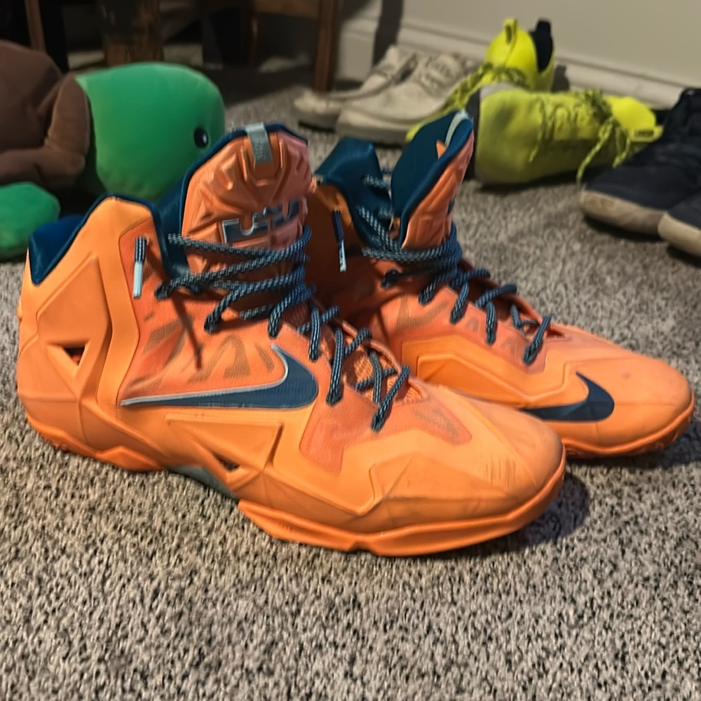 Men’s LeBron 10 Atomic Orange